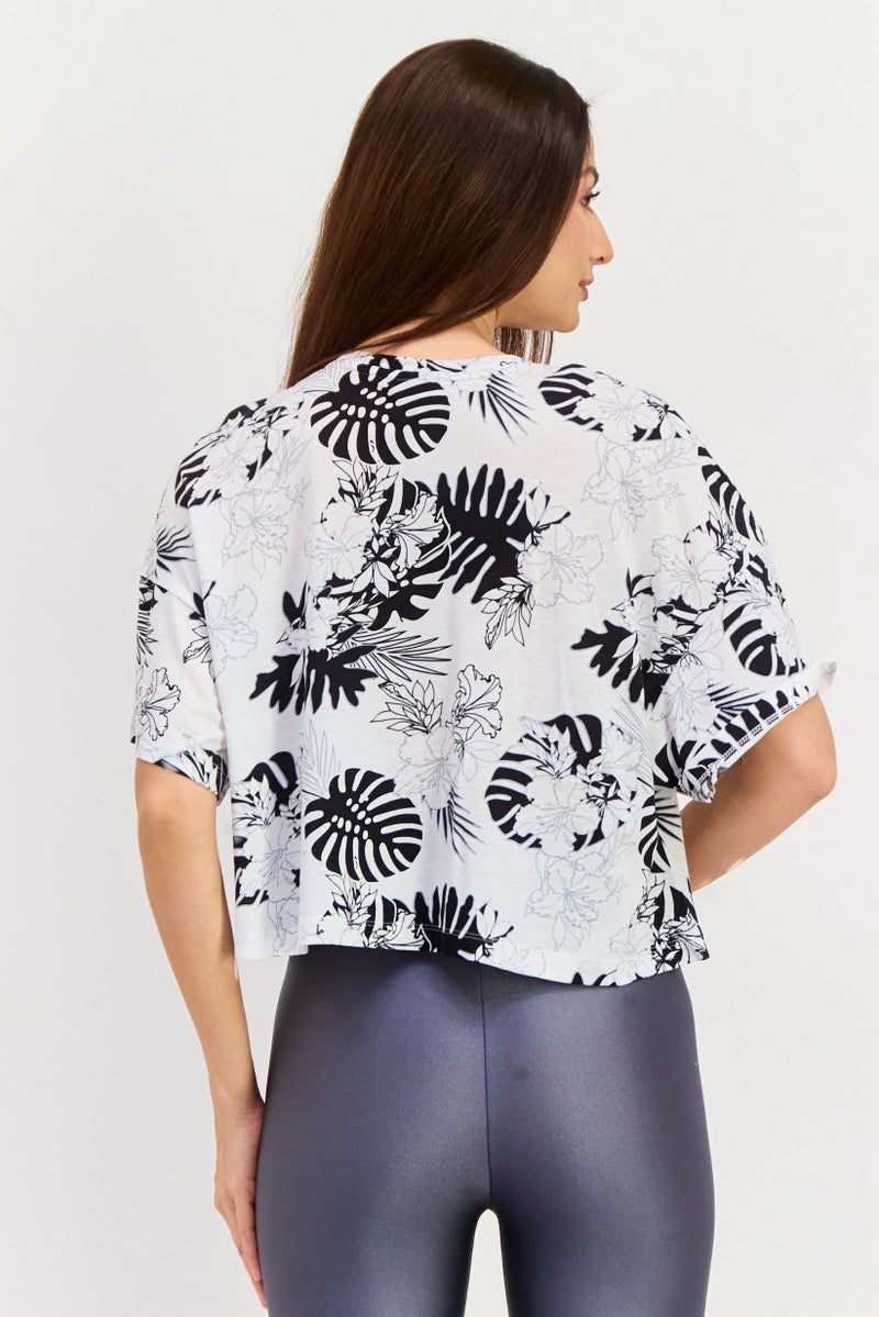 PUMA Women Relaxed Fit Short Sleeves Training Top, White - Image 4